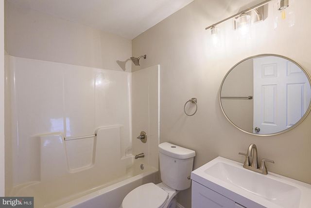 1007 N WOODYEAR ST, Baltimore, MD 21217