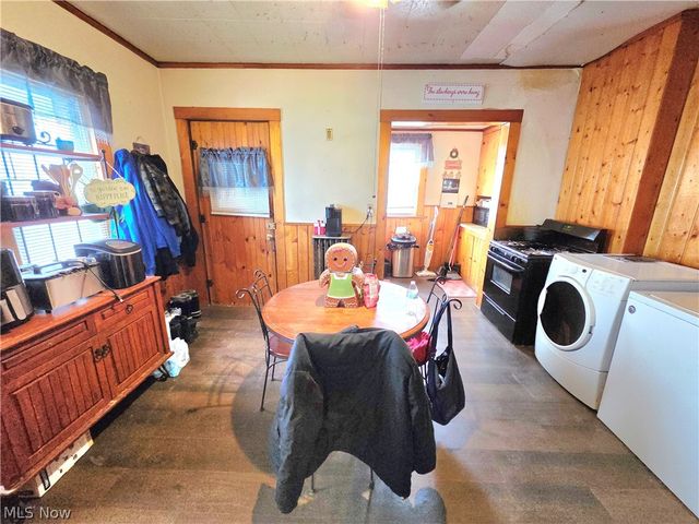 4001 Archwood Avenue, Cleveland, OH 44109