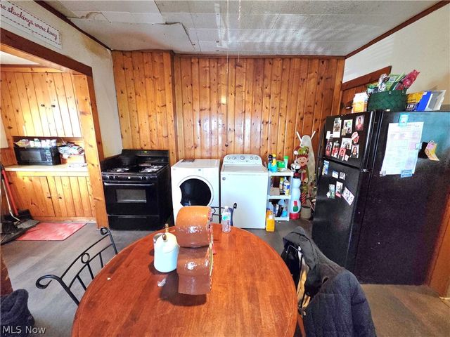 4001 Archwood Avenue, Cleveland, OH 44109