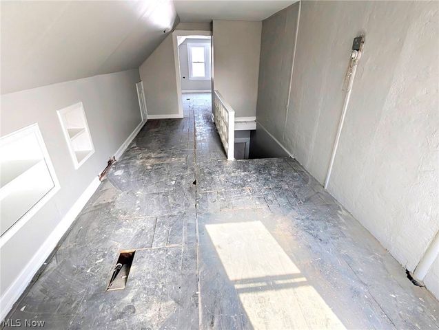 4001 Archwood Avenue, Cleveland, OH 44109