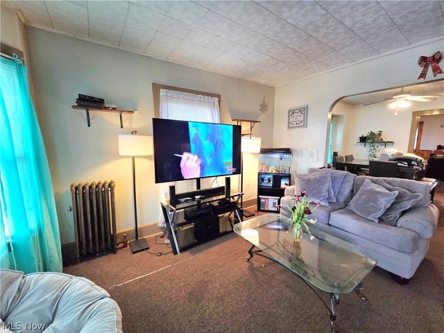 4001 Archwood Avenue, Cleveland, OH 44109