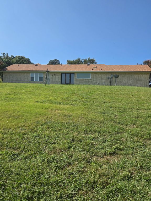 8309 Gatecrest Drive, Woodway, TX 76712
