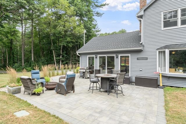 241 Reservoir Rd, Lunenburg, MA 01462