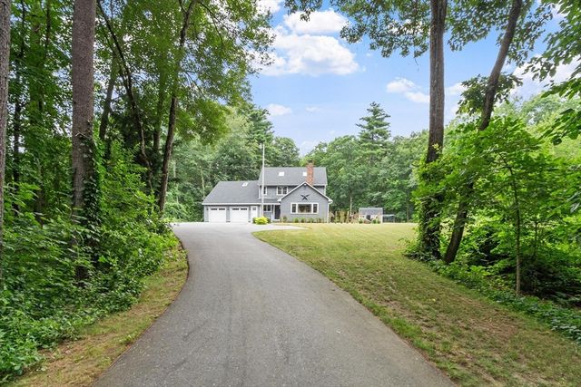 241 Reservoir Rd, Lunenburg, MA 01462