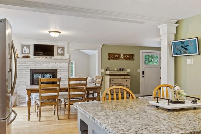 241 Reservoir Rd, Lunenburg, MA 01462
