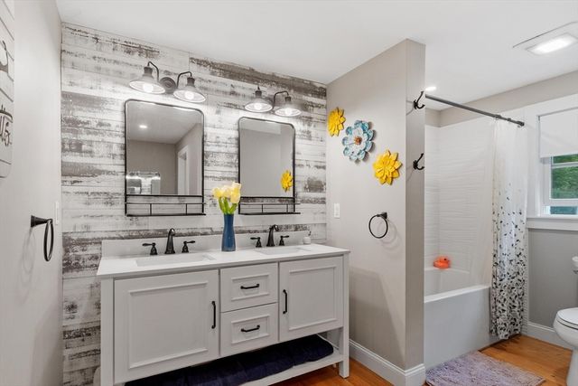 241 Reservoir Rd, Lunenburg, MA 01462