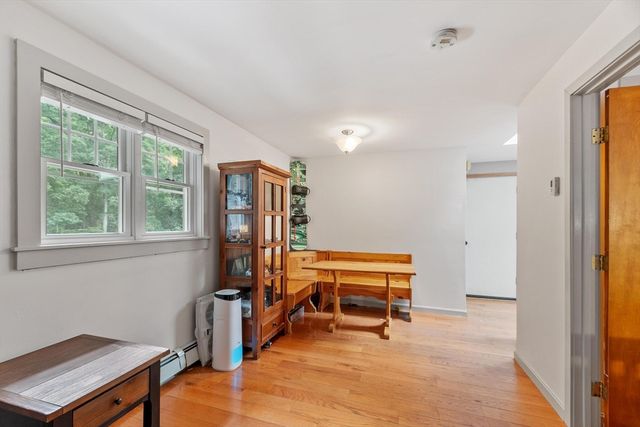 241 Reservoir Rd, Lunenburg, MA 01462
