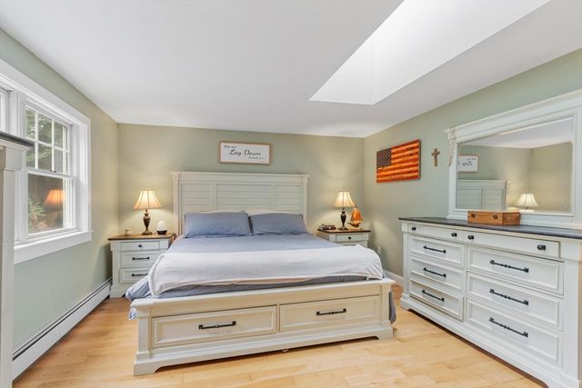 241 Reservoir Rd, Lunenburg, MA 01462