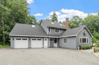 241 Reservoir Rd, Lunenburg, MA 01462