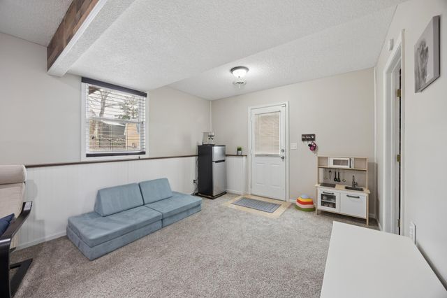 738 N Hay Lake Road, Eagan, MN 55123