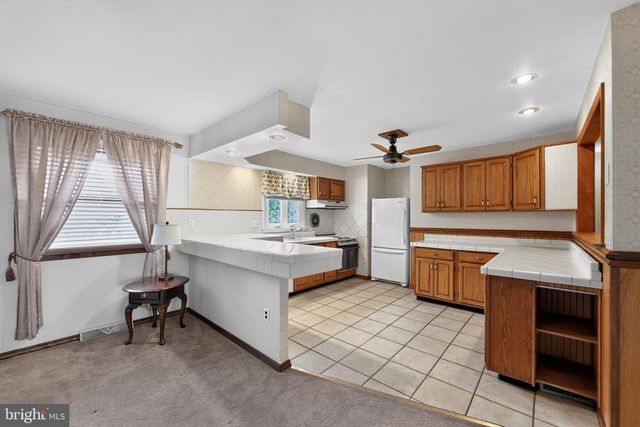 622 APACHE LN, Plymouth Meeting, PA 19462