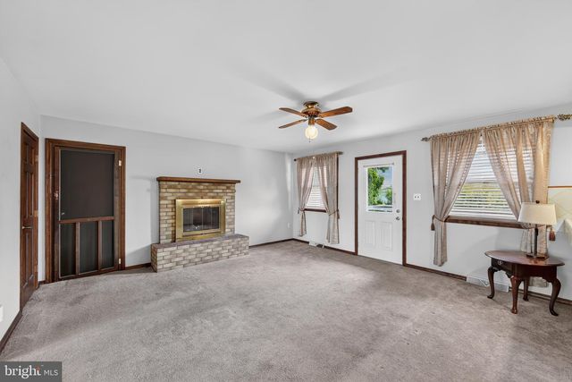 622 APACHE LN, Plymouth Meeting, PA 19462