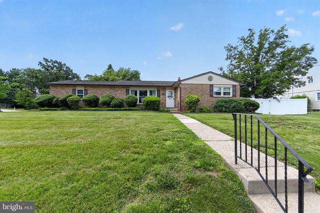 622 APACHE LN, Plymouth Meeting, PA 19462