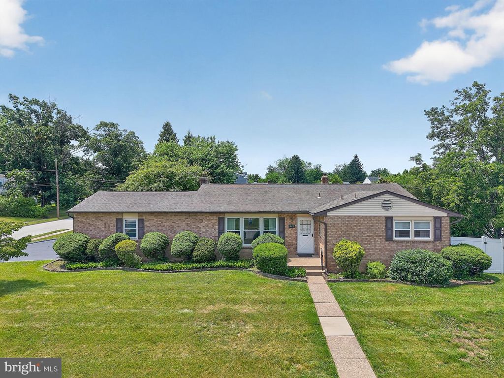 622 APACHE LN, Plymouth Meeting, PA 19462