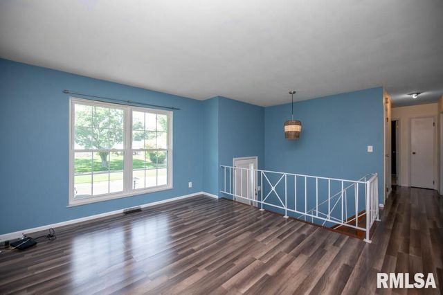 428 JOLIET Road, Marquette Heights, IL 61554