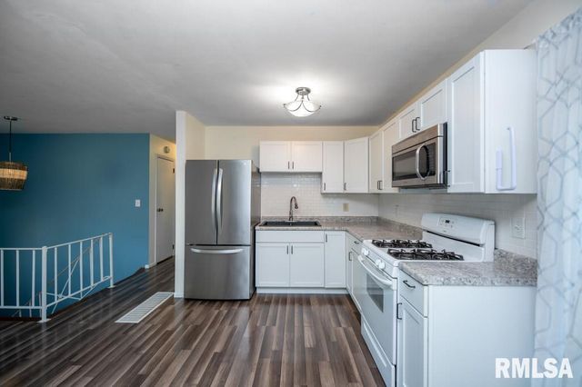 428 JOLIET Road, Marquette Heights, IL 61554