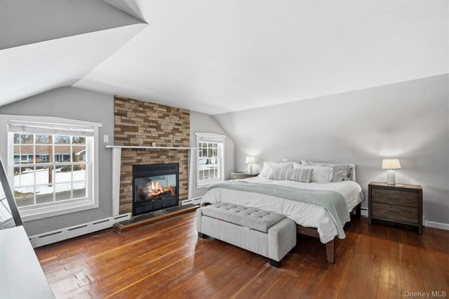 1 Central Avenue, Amityville, NY 11701