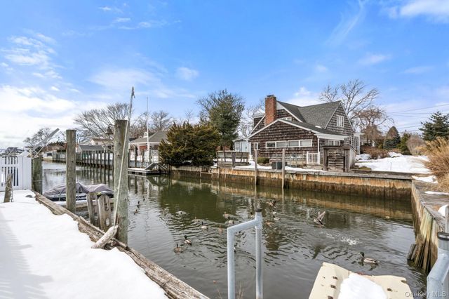 1 Central Avenue, Amityville, NY 11701