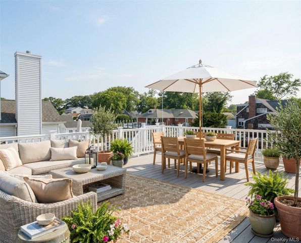 1 Central Avenue, Amityville, NY 11701