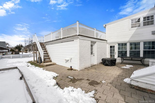 1 Central Avenue, Amityville, NY 11701