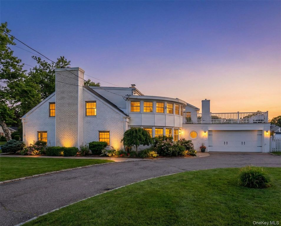 1 Central Avenue, Amityville, NY 11701