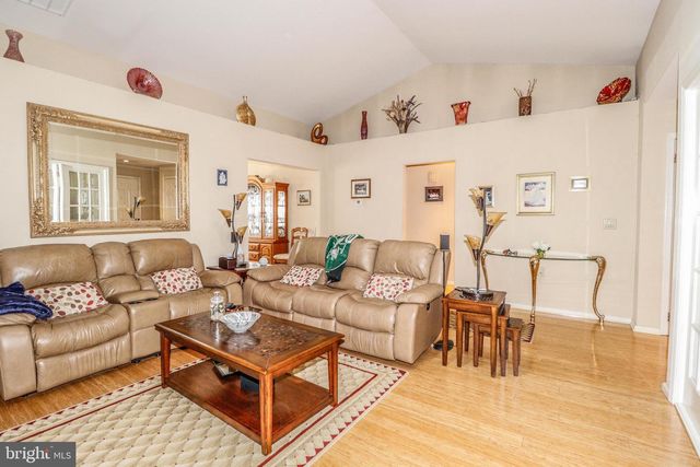 1033A THORNBURY LN, Manchester Township, NJ 08759