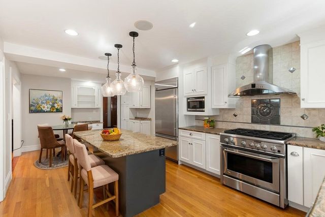 85 Robbins Rd, Watertown, MA 02472