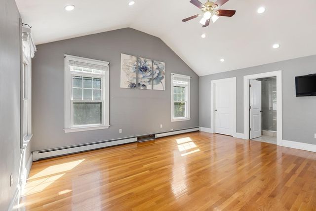 85 Robbins Rd, Watertown, MA 02472