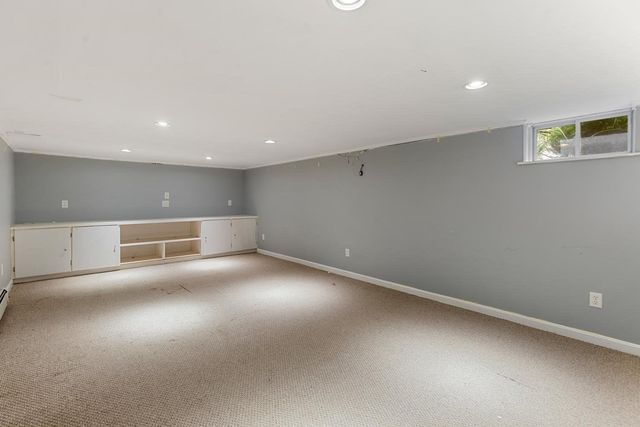 85 Robbins Rd, Watertown, MA 02472