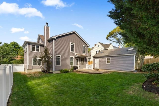 85 Robbins Rd, Watertown, MA 02472