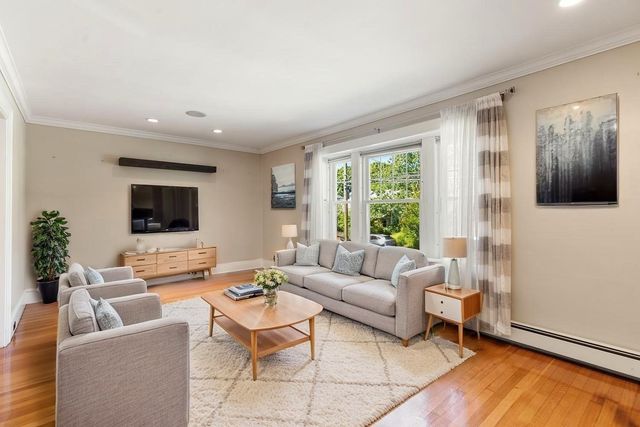 85 Robbins Rd, Watertown, MA 02472
