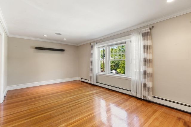 85 Robbins Rd, Watertown, MA 02472