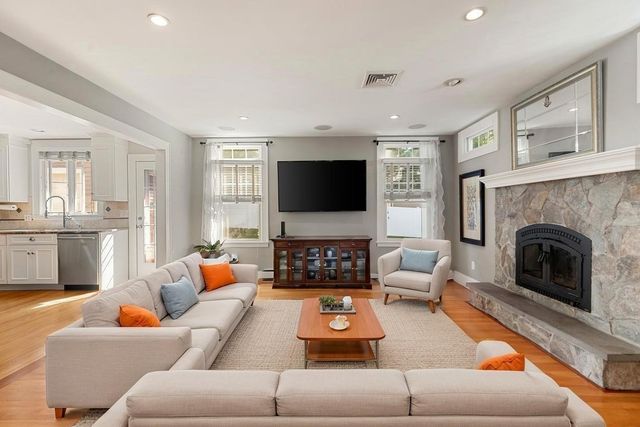 85 Robbins Rd, Watertown, MA 02472