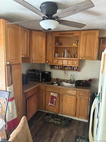 1163 Colonial Drive, Inkster, MI 48141