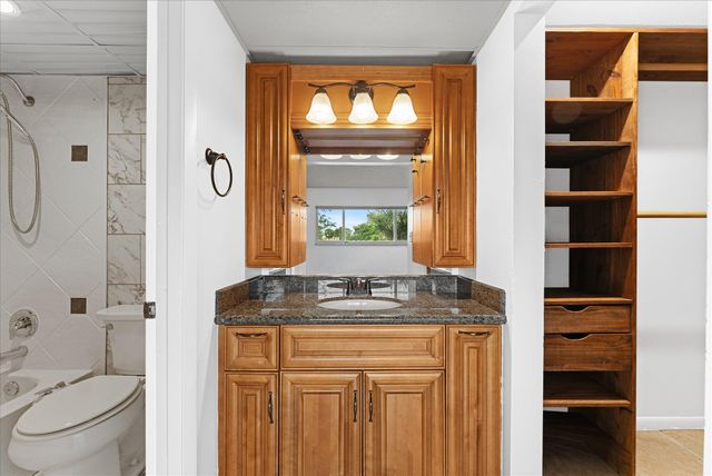 7807 Golf Cir Drive 109, Margate, FL 33063