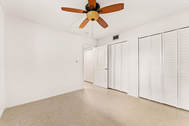 7807 Golf Cir Drive 109, Margate, FL 33063