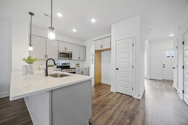 1598 S Watkins Street, Chattanooga, TN 37404