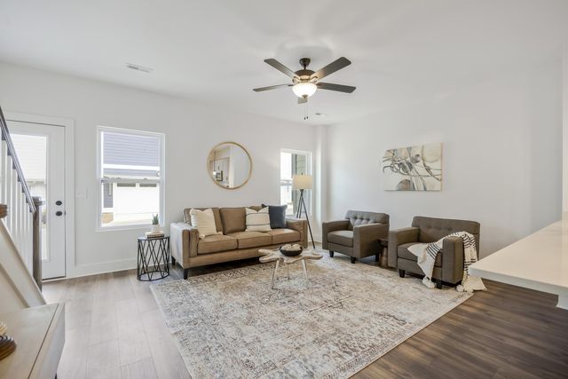 1598 S Watkins Street, Chattanooga, TN 37404