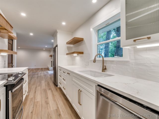 11702 S 75th East Avenue, Bixby, OK 74008