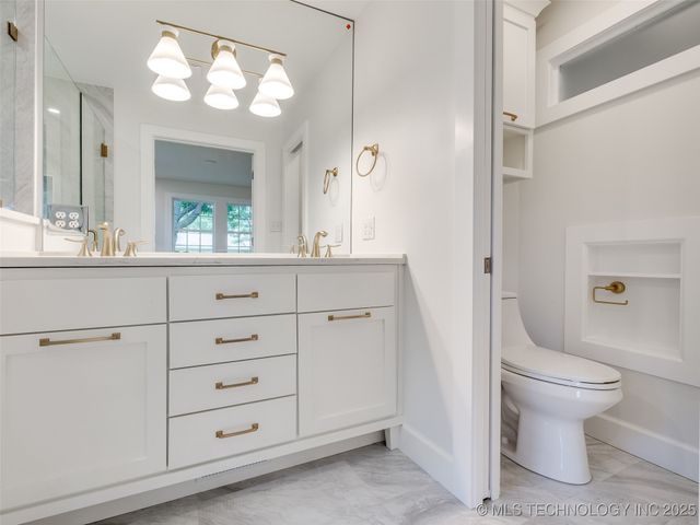 11702 S 75th East Avenue, Bixby, OK 74008