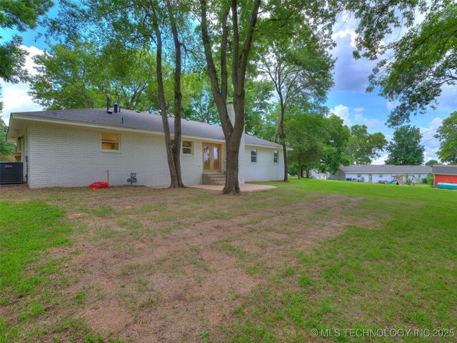 11702 S 75th East Avenue, Bixby, OK 74008