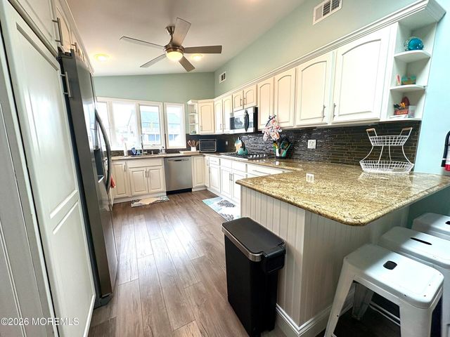 63 Lawrence Drive, Manahawkin, NJ 08050