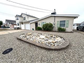 63 Lawrence Drive, Manahawkin, NJ 08050