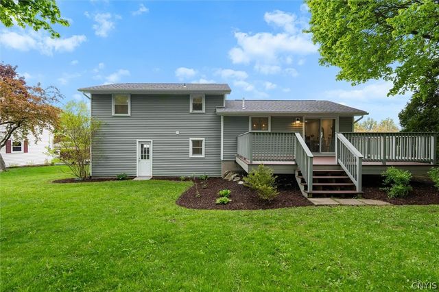 36 Elm Hill Way, Camillus, NY 13031