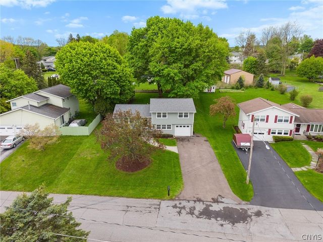 36 Elm Hill Way, Camillus, NY 13031