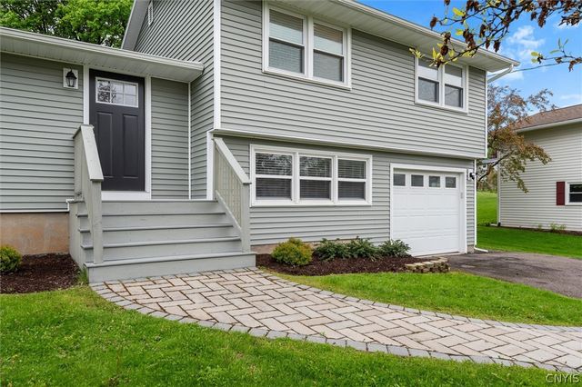 36 Elm Hill Way, Camillus, NY 13031