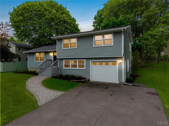 36 Elm Hill Way, Camillus, NY 13031