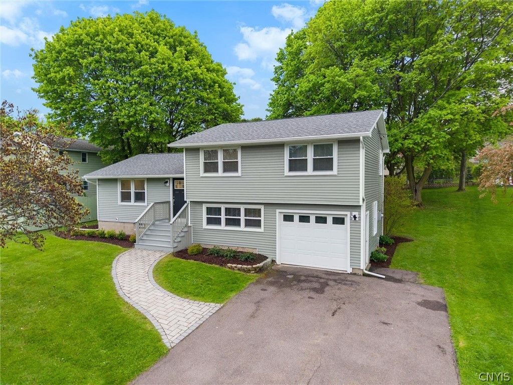 36 Elm Hill Way, Camillus, NY 13031