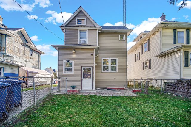 310 S 2ND Avenue N, Maywood, IL 60153