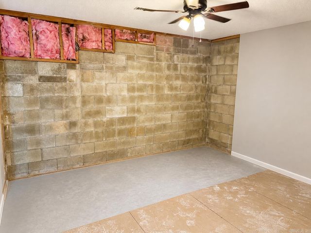 122 Village Rd Drive, Hot Springs, AR 71913